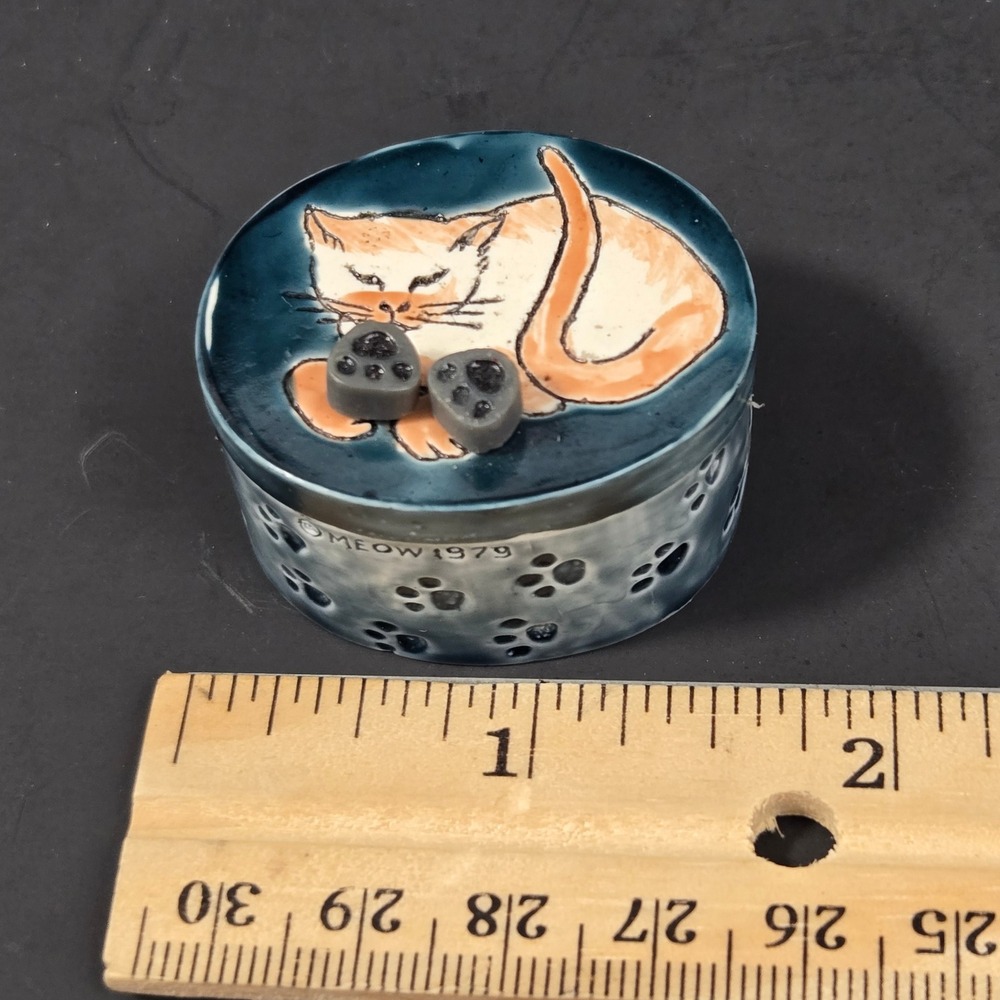 Vintage 1979 Meow Ceramic Cat Trinket Box Brooch Pin & Paw Earrings Jewelry Set - Picture 7 of 7